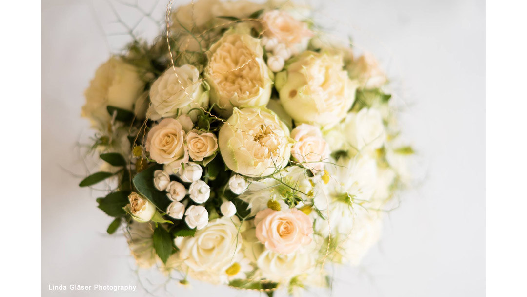 Blumenladen Olbernhau - Blüten-"Küche" -Bild eines weißen Brautstrauß als Platzhalter für Hochzeitsschmuck