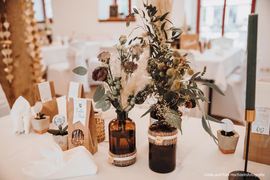 Blumen Hochzeit Erzgebirge - Blüten-"Küche" Olbernhau - Boho-Tischschmuck für die Hochzeit