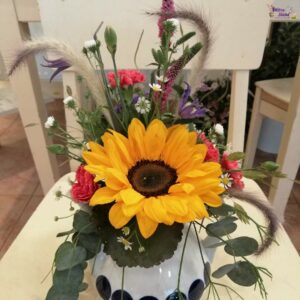 Blumen-Abo 6x - Blumenladen Olbernhau - Foto eines Blumenstraußes in Vintage-Kanne