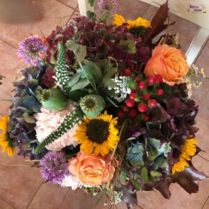 Blumenstrauß groß - Blumenladen Olbernhau - Foto eines bunten Herbst-Blumen-Strausses